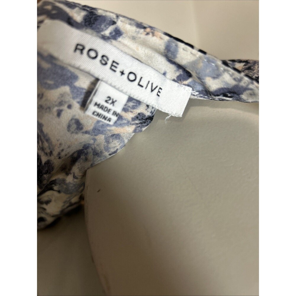 Rose Olive Blouse 2X Blue Abstract Floral Classic Casual Workwear Office Career - Picture 10 of 13